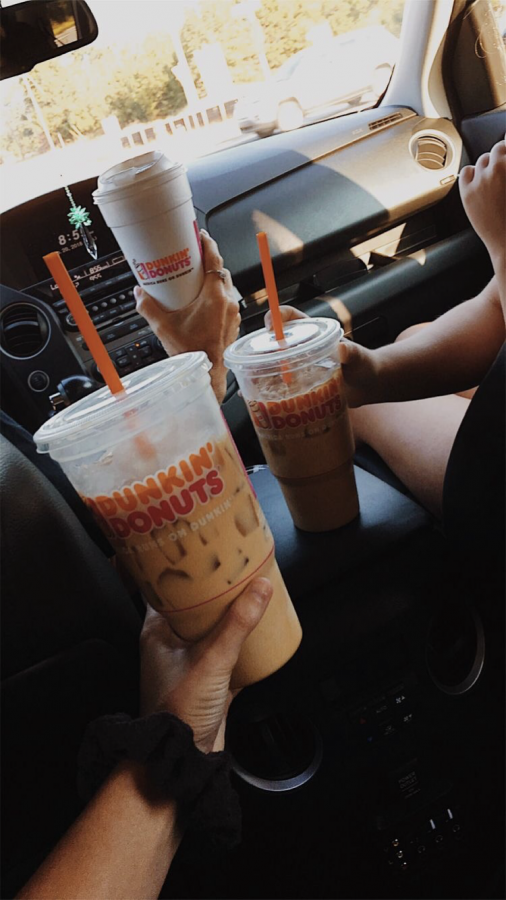 AMERICA+RUNS+ON+DUNKIN%E2%80%99+AND+SO+DOES+CHARLI+D+AMELIO